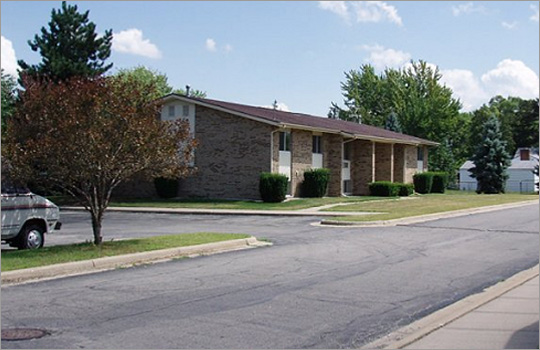 Image of Paschall Apartment building in Ypsilanti, MI available for rent